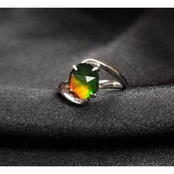 Mystic Quartz 925 Sterling Silver Ring Size 6.5 Stunning Rainbow Gemstone - Picture 2 of 4